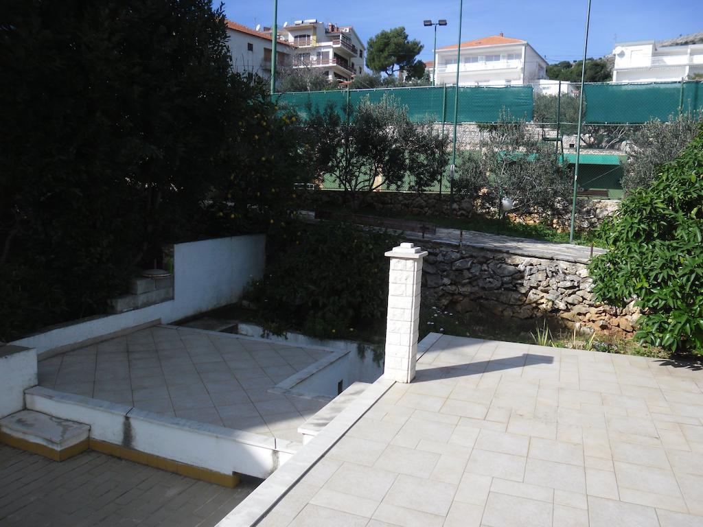 Rooms And Apartments Kurtovic Donji Seget Esterno foto