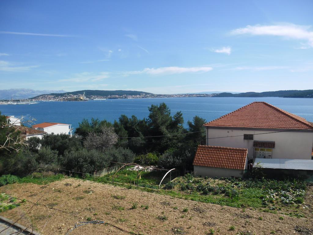 Rooms And Apartments Kurtovic Donji Seget Esterno foto