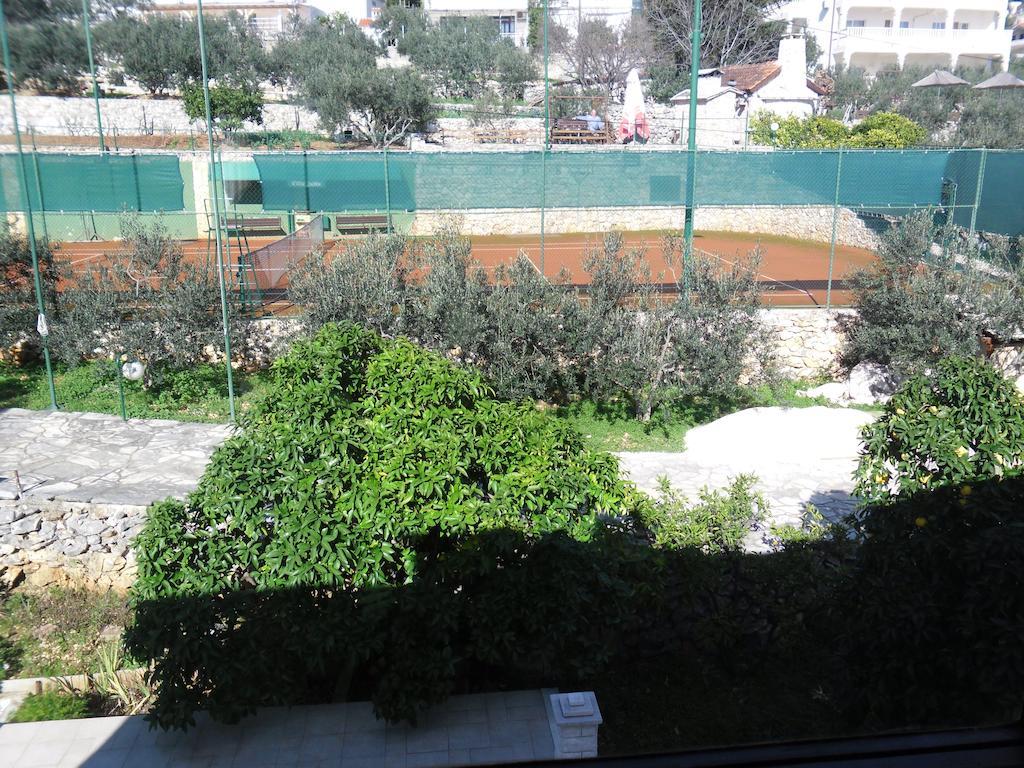 Rooms And Apartments Kurtovic Donji Seget Esterno foto