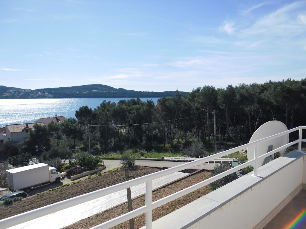 Rooms And Apartments Kurtovic Donji Seget Esterno foto