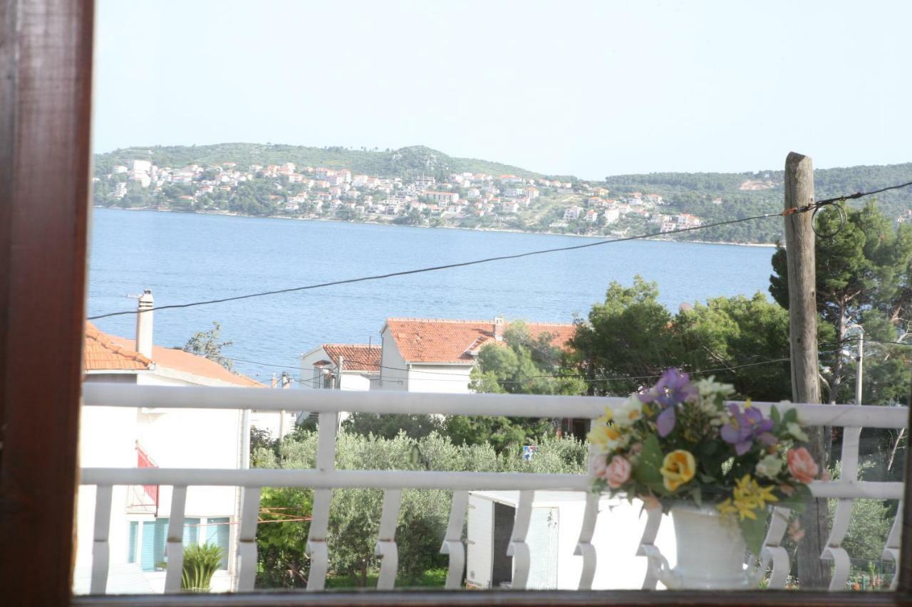 Rooms And Apartments Kurtovic Donji Seget Esterno foto
