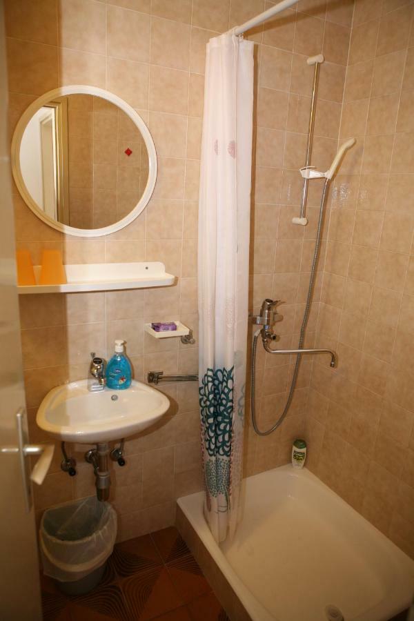 Rooms And Apartments Kurtovic Donji Seget Esterno foto