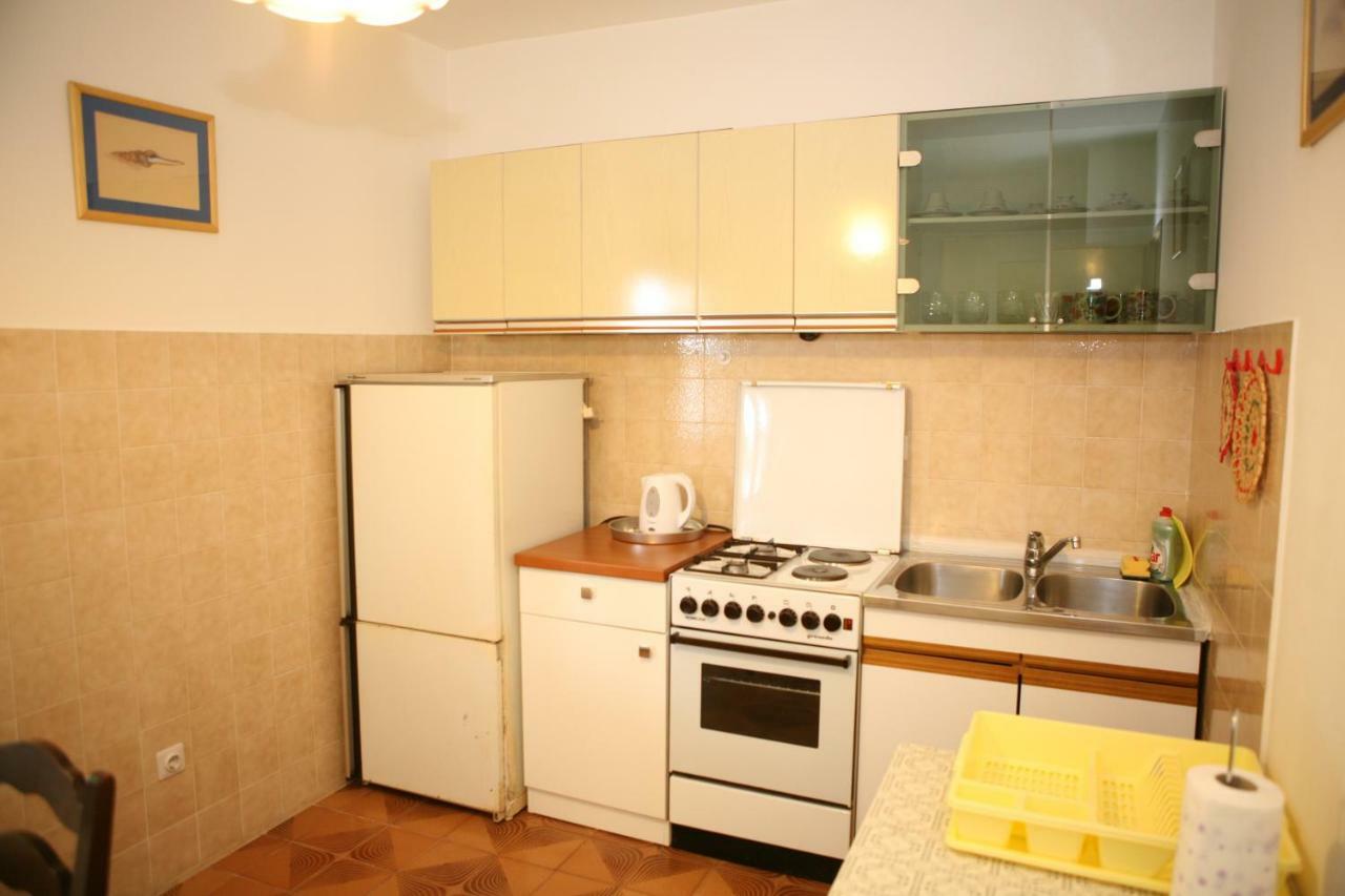Rooms And Apartments Kurtovic Donji Seget Esterno foto