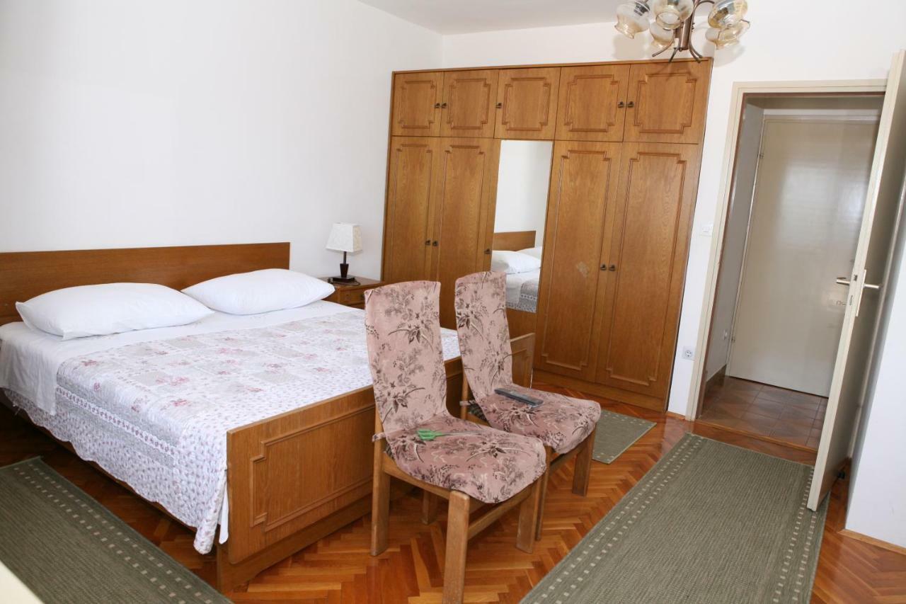 Rooms And Apartments Kurtovic Donji Seget Esterno foto