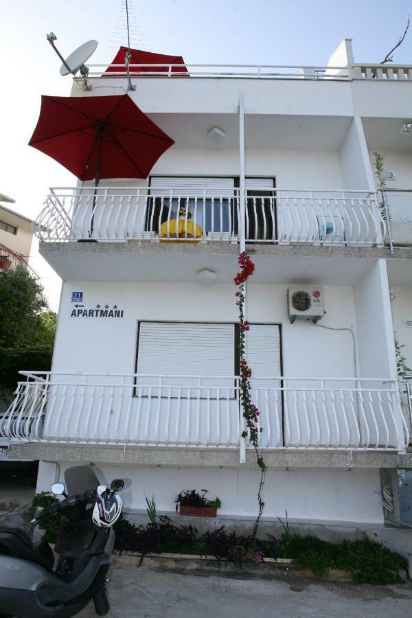 Rooms And Apartments Kurtovic Donji Seget Esterno foto
