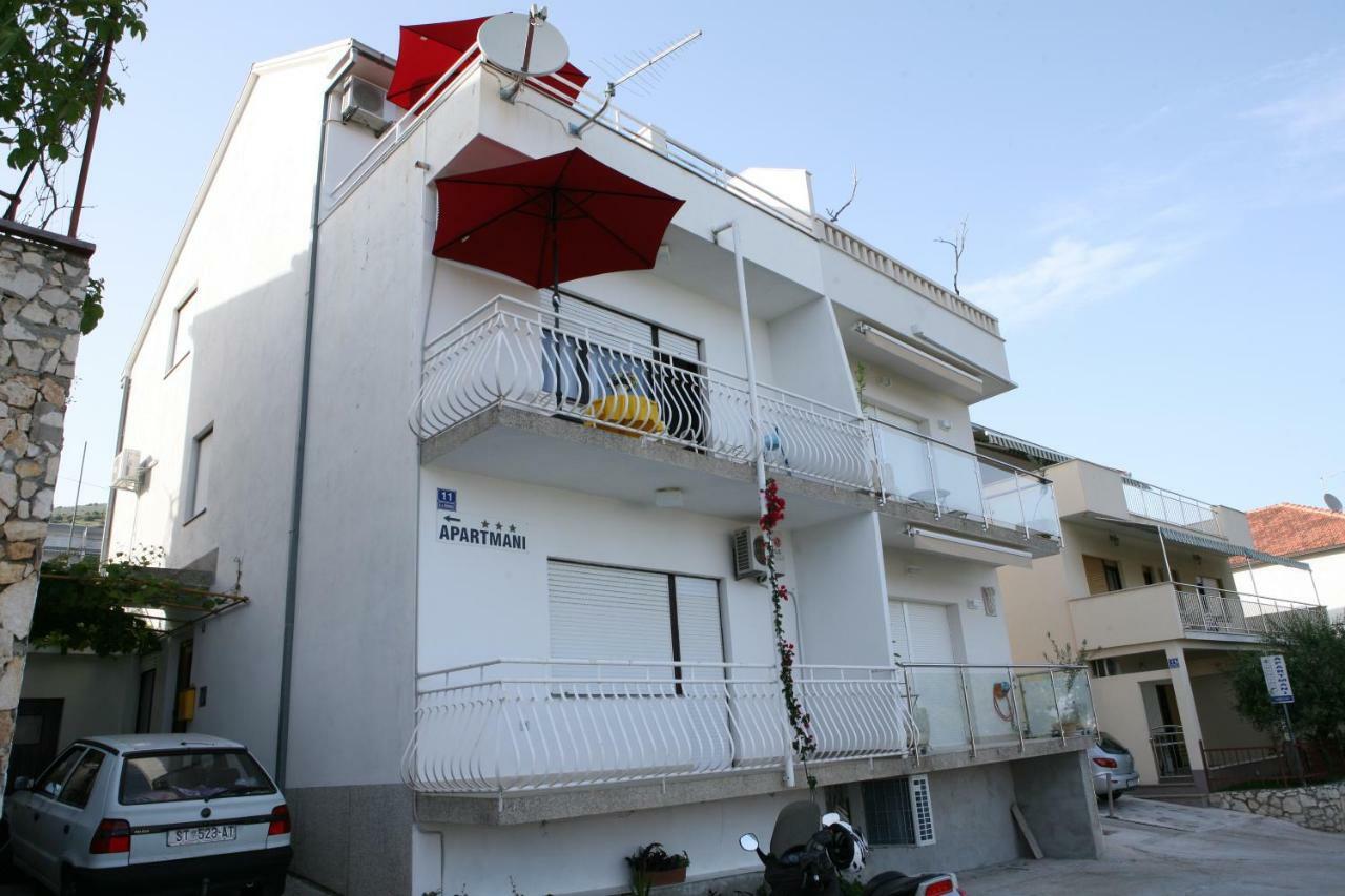 Rooms And Apartments Kurtovic Donji Seget Esterno foto