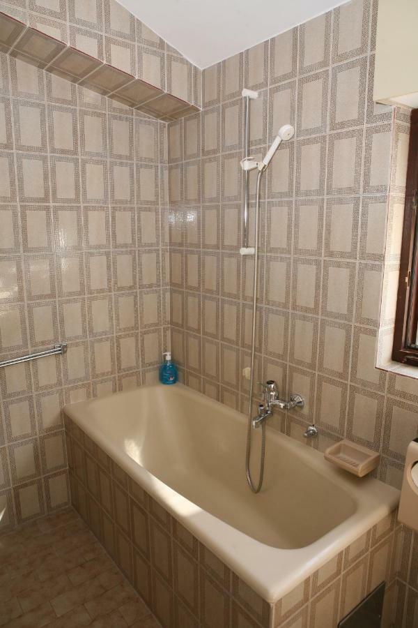 Rooms And Apartments Kurtovic Donji Seget Esterno foto