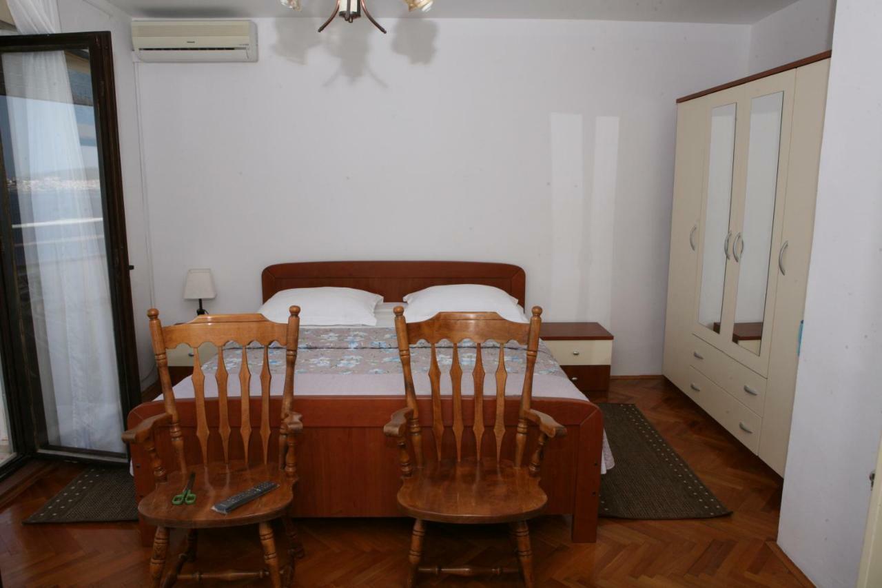 Rooms And Apartments Kurtovic Donji Seget Esterno foto